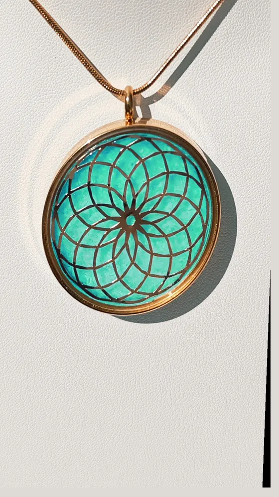 Link 6D pendant, turquoise glass in a gold case